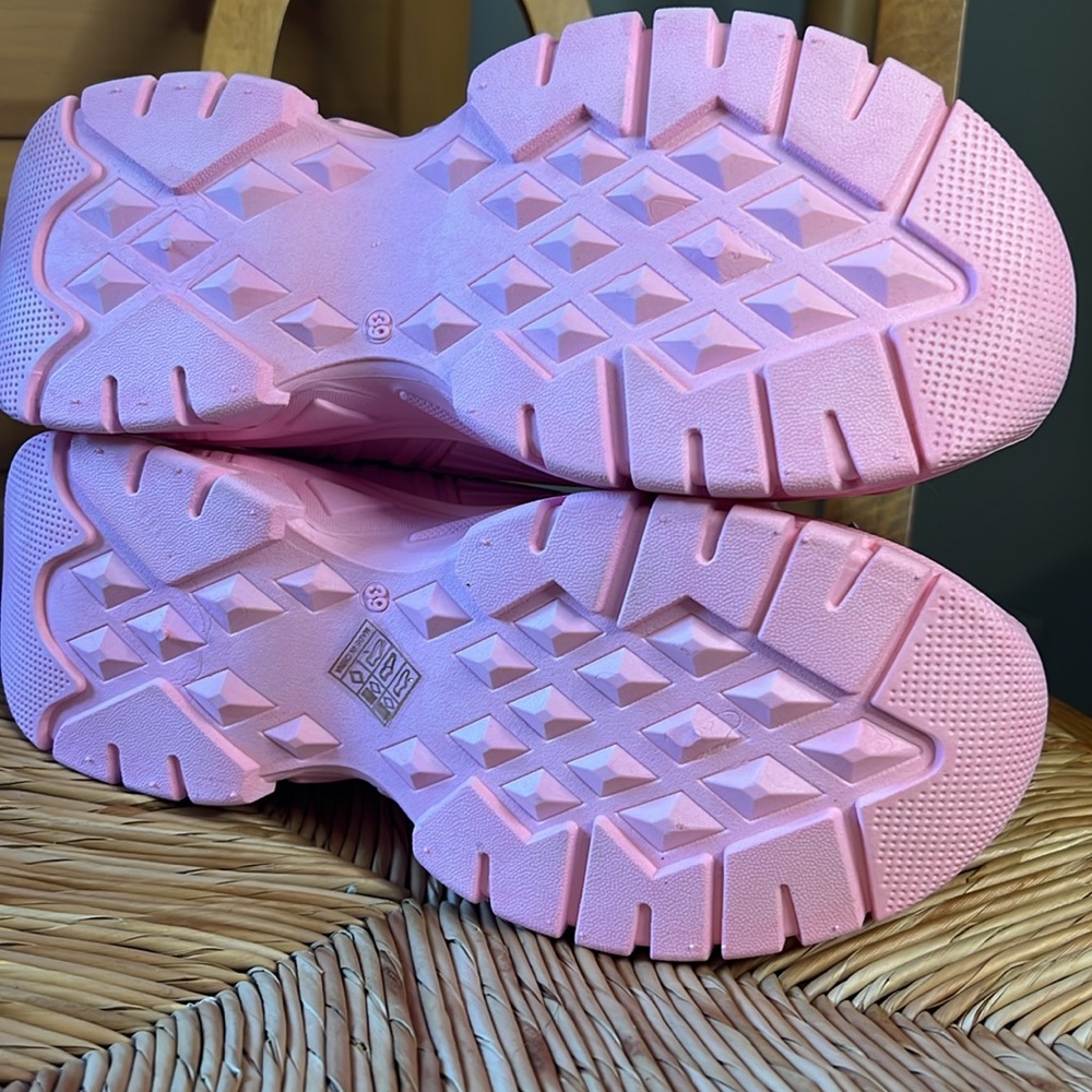 NWOT Off brand FILA pink size 39 (8 1/2 - 9) - Picture 5 of 5